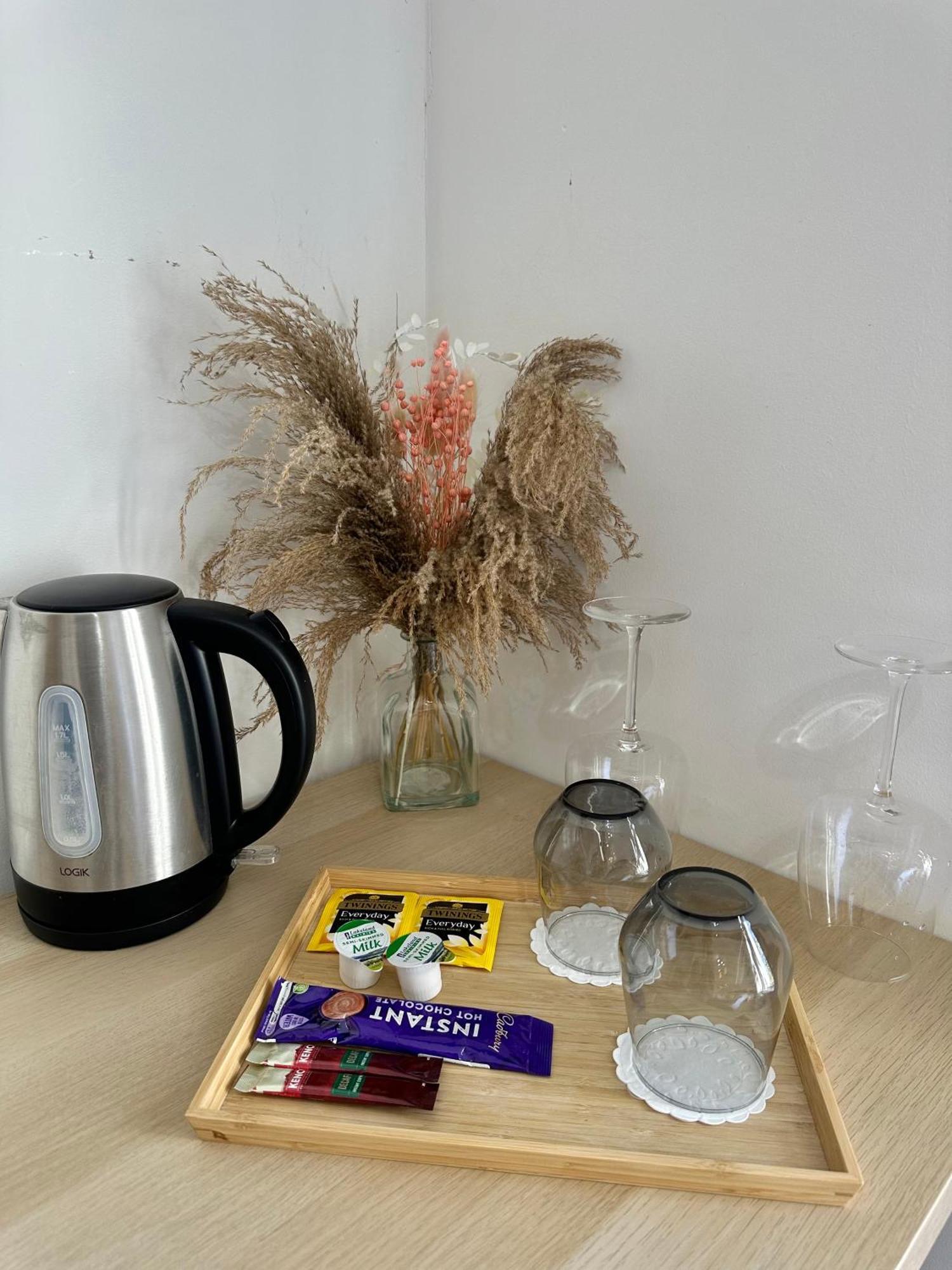 Cosy En-Suite Room In Stratford 런던 외부 사진